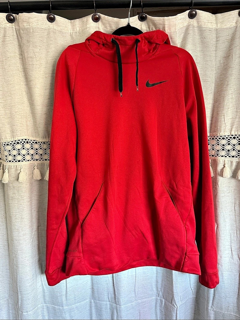 Nike Therma-FIT Hoodie Red Medium